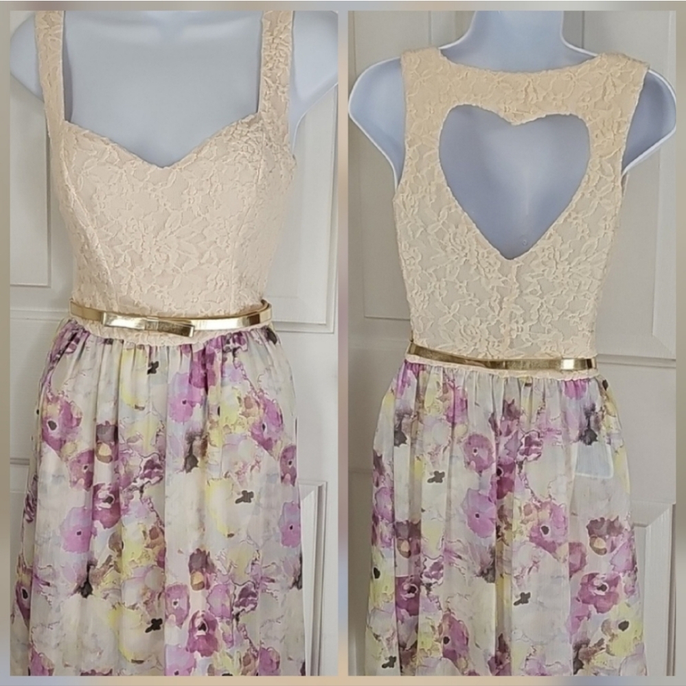 Dress S pretty cream lace top and floral bottom